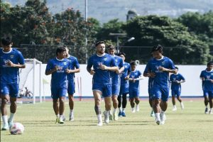 Persib Bandung Berhasil Mencapai Puncak Klasemen dengan Menahan Imbang Lion City Sailors