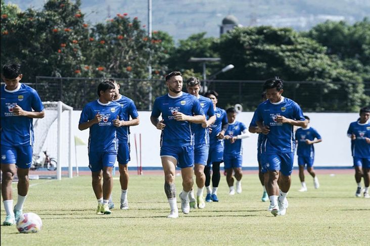 Persib Bandung Berhasil Merebut Posisi Puncak Klasemen dengan Hasil Imbang Melawan Lion City Sailors