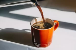 6 Tips Menghindari Bahaya Minum Kopi untuk Jantung Anda