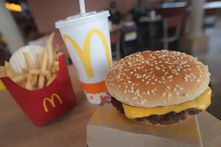 Kasus Infeksi Bakteri E. Coli Terkait dengan Burger McD: Fakta Menarik yang Terungkap!