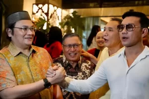 Denny Sumargo dan Farhat Abbas Memutuskan untuk Berdamai Perselisihan Donasi Agus Teratasi
