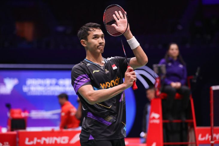 "Kemelut di Semifinal BWF World Tour Finals 2024: Jonatan Christie vs Anders Antonsen"