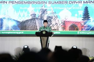 Menag Minta Bawahannya Segera Dekatkan Umat dengan Agama Mereka