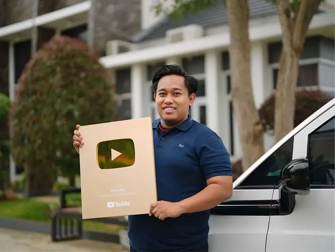 "Shopee Goes Global with YouTube Shopping Affiliates, Boost Your Income Now!"