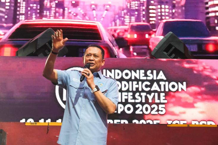 Batik Hokokai Mejeng di area tempat Osaka Auto Messe, IMX 2025 Bawa Tur LBWK ke Indonesia