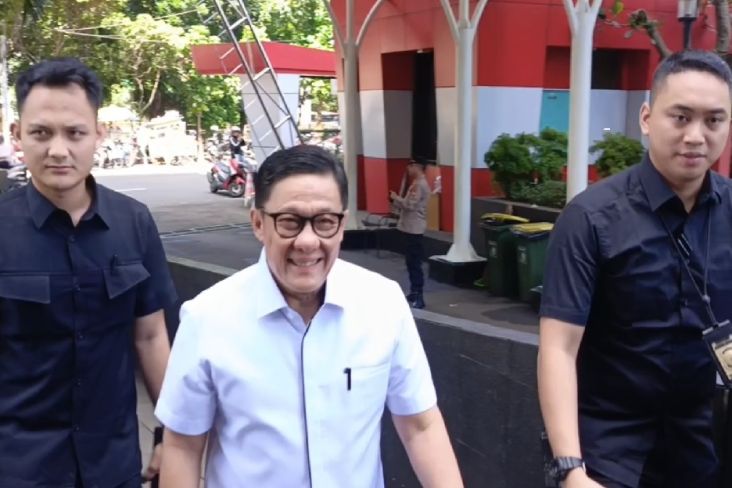 Plt Dirjen Imigrasi Saffar Godam Tiba pada KPK, Diperiksa tentang Perlintasan Harun Masiku