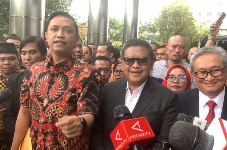 Semringah Hasto Kristiyanto Tiba dalam area KPK: Saya Akan Memberikan Keterangan Sebaik-baiknya