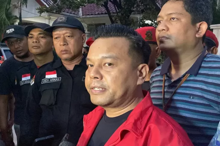 Tim Hukum PDIP Bocorkan Barang Milik Hasto yang mana yang disebutkan Disita KPK, Ada Buku hingga Flashdisk