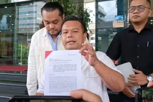 Kubu Hasto Kristiyanto Laporkan Rossa Purbo Bekti ke Dewas KPK