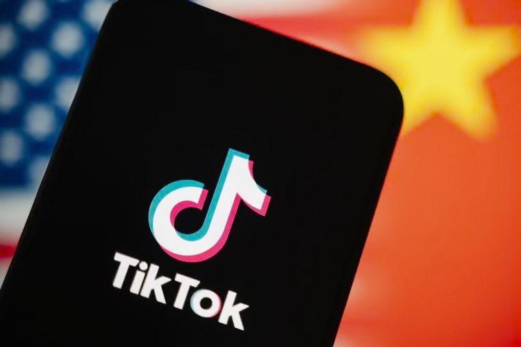 Reaksi Rismon Sianipar soal kasus ijazah Jokowi diungkap Jusuf Kalla, video hoaks beredar