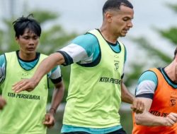 Pemain Harus Fokus! Derbi Jawa Timur Persebaya vs Arema FC Membara