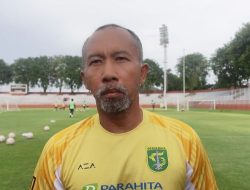 Nasib Legenda Persebaya Uston Nawawi Masih Tidak Jelas! Kena Kritik Setelah Pemecatan Eduardo Perez