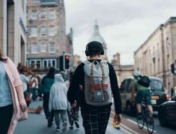 Kehirupan yang Bising, Ketenangan di Pikiran: Musik sebagai Gaya Hidup Generasi Z untuk Pulih dari Burnout