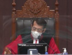 MK Putuskan Tunjangan Pensiun DPR, Undang Dewan dan Presiden
