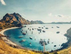 Labuan Bajo: Akhir Tahun di Gerbang Surga Timur