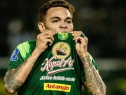 Persebaya Surabaya Masuk 6 Besar