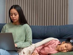 Refleksi Hari Ibu: Siapa yang Jaga Ibu?