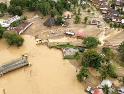 Banjir Sumatera Tewaskan 1.003 Orang, 218 Jiwa Hilang, Presiden Prabowo Minta Maaf