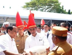 Pupuk Subsidi di Desa Rias Toboali Ludes Usai Harga Turun, Mentan Amran Ingatkan Distributor
