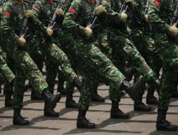 Partisipasi TNI dalam Perang Melawan Terorisme Dianggap Mengancam Demokrasi