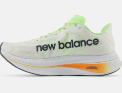 10 sepatu karbon terbaik 2025, mulai dari Rp700 ribu!