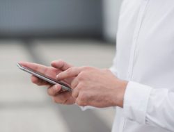 HP Bisa Disadap, Ini Cara Lindungi iPhone dan Android dari Spyware
