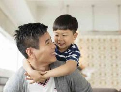 “Papa, minta maaf sama aku!” Aku: Hah?