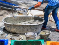 7 Tips Atasi Dinding Lembap: Pemilihan Semen Penting Saat Konstruksi Awal