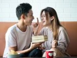 Kumpulan ide tulisan panjang untuk pacar tahun baru 2026, bikin baper dan makin cinta
