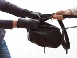 Detik-detik Wanita Kejar Jambret Naik Motor, Pelaku Tersungkur, Ini Tanggapan Polisi
