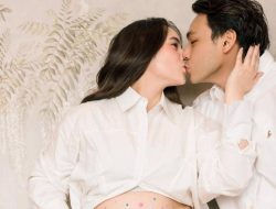 Chelsea Islan umumkan kehamilan pertama di hari ulang tahun suami