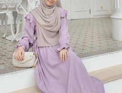 Gamis Ungu Pas dengan Jilbab Warna Apa? 8 Paduan Terbaik