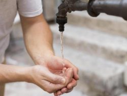 Apakah Puasa Batal Akibat Menelan Air Wudu Saat Berkumur? Ini Hukum Fikihnya