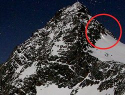 Pendaki Dihukum, Tinggalkan Kekasih Hingga Tewas di Gunung – Mengapa Ini Jadi Perhatian Dunia?