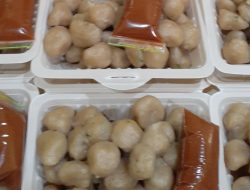 Pesona Cilok Jadul di Pasar Tawangmangu, Sajian Lezat Berbahan Kanji