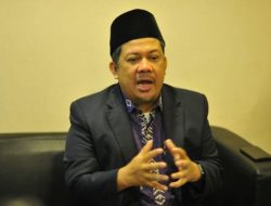 Bertemu Gibran, dapat parcel, Rismon puji keluarga Jokowi dan sindir Roy Suryo