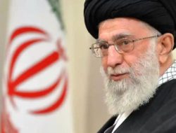 Trump bersumpah bom Iran tanpa henti setelah kematian Khamenei: Pulangkan negara kalian