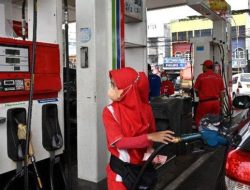 Antrean Kendaraan Masih Panjang di SPBU Bener Meriah Meski BBM Aman