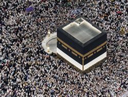 Usulan ‘War Tiket’ untuk Haji, Berapa Panjang Antrean Setiap Tahun?