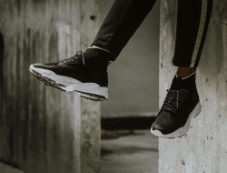 5 Tips Pilih Sepatu Lari Nyaman untuk Hindari Cedera Kaki