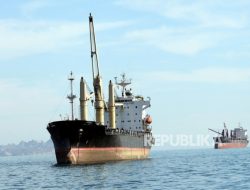 220 Kapal Lintasi Selat Hormuz pada Maret