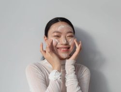 5 Kebiasaan Pagi Sederhana untuk Wajah Segar dan Bercahaya