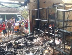 Ruko Roboh Akibat Gerakan Tanah di Mukok, Kerugian Capai Rp1,5 Miliar